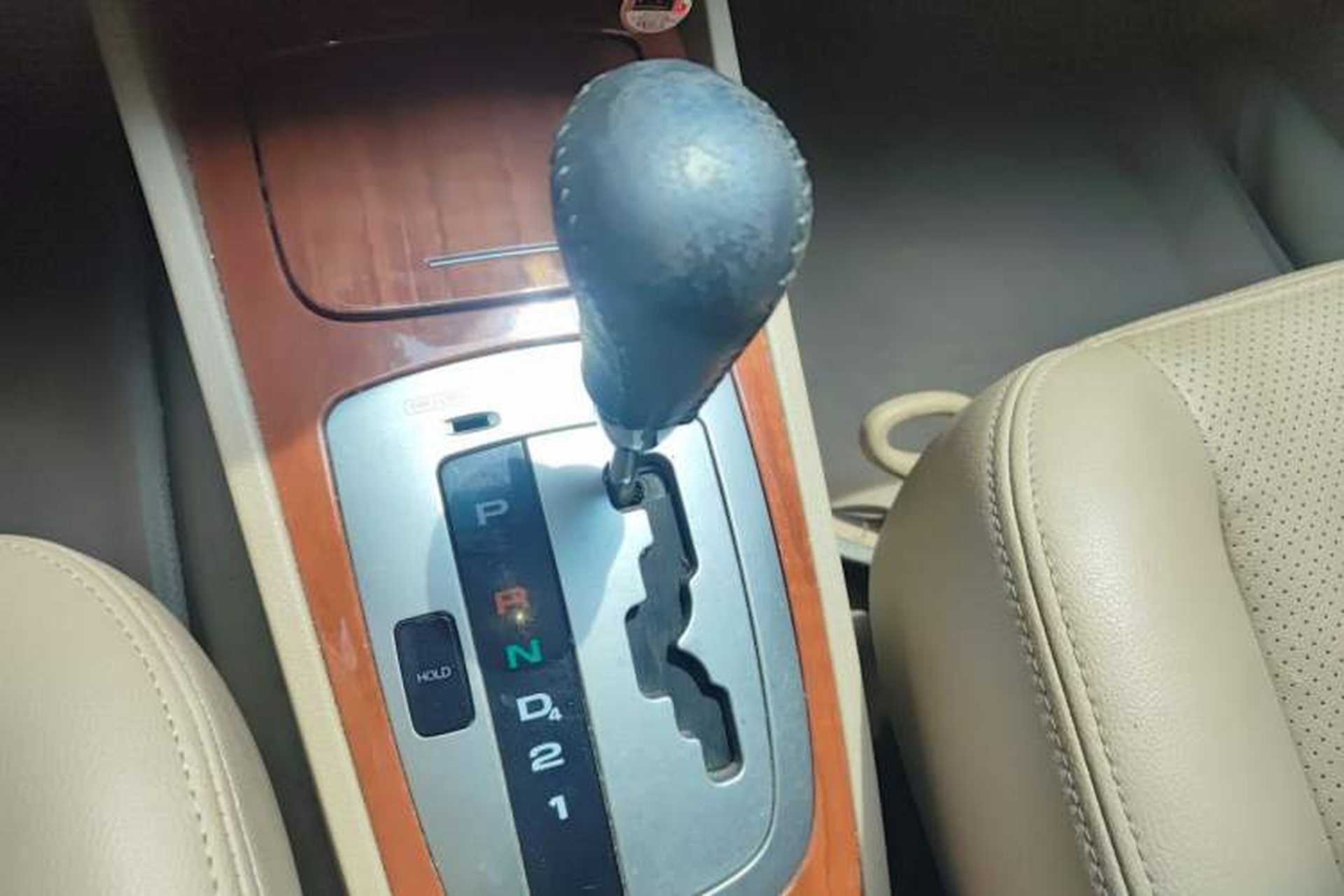 Used Buick Excelle 2011 1.6 LE-AT Gear Lever