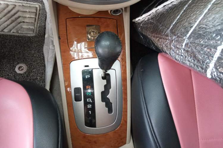Used Buick Excelle 2011 1.6LX-AT Gear Lever