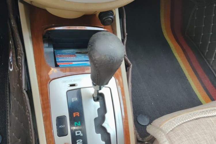 Used Buick Excelle 2011 1.6 LE-AT Gear Lever