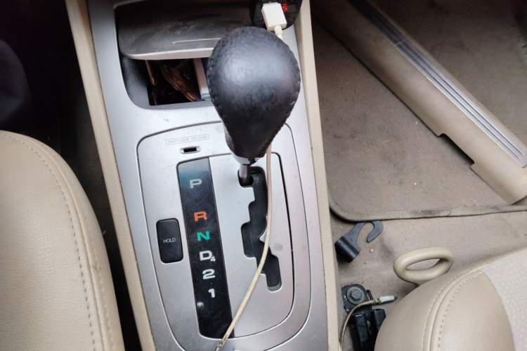 Used Buick Excelle 2011 1.6LX-AT Gear Lever