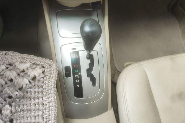 Used Buick Excelle 2011 1.6LX-AT Gear Lever