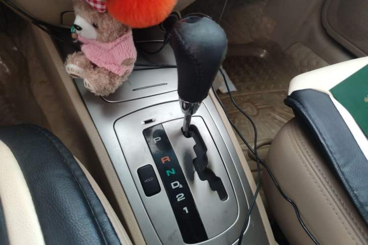 Used Buick Excelle 2011 1.6LX-AT Gear Lever