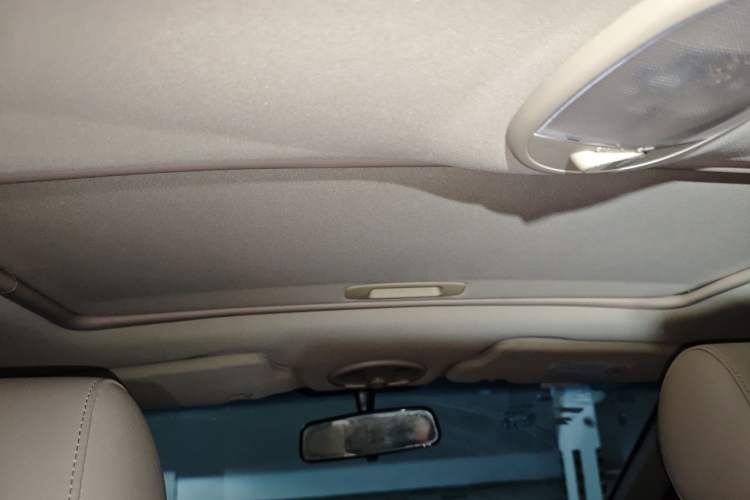 Used Buick Excelle 2011 1.6 LX-MT Headliner
