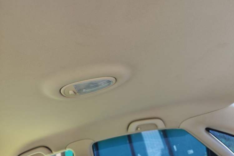 Used Buick Excelle 2011 1.6LX-AT Headliner