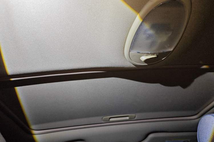 Used Buick Excelle 2011 1.6 LX-MT Headliner