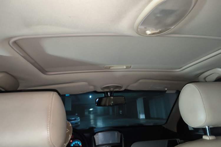 Used Buick Excelle 2011 1.6 LX-MT Headliner