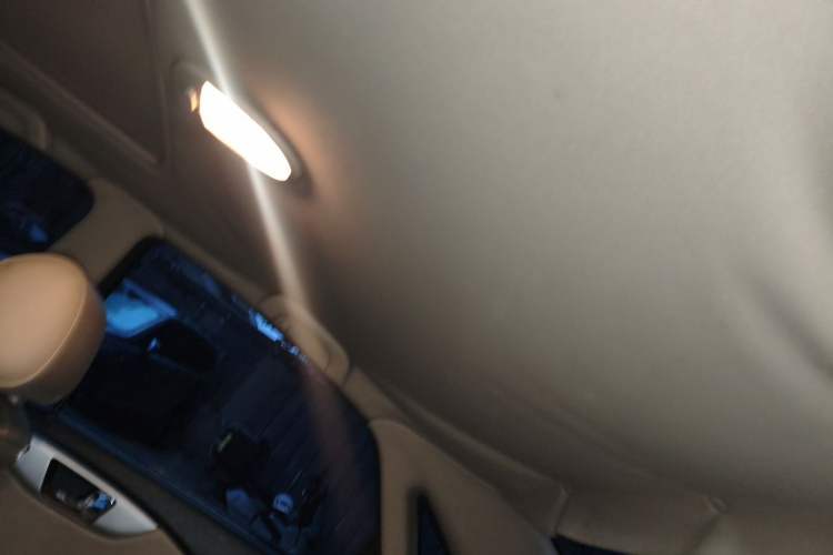 Used Buick Excelle 2011 1.6 LE-AT Headliner