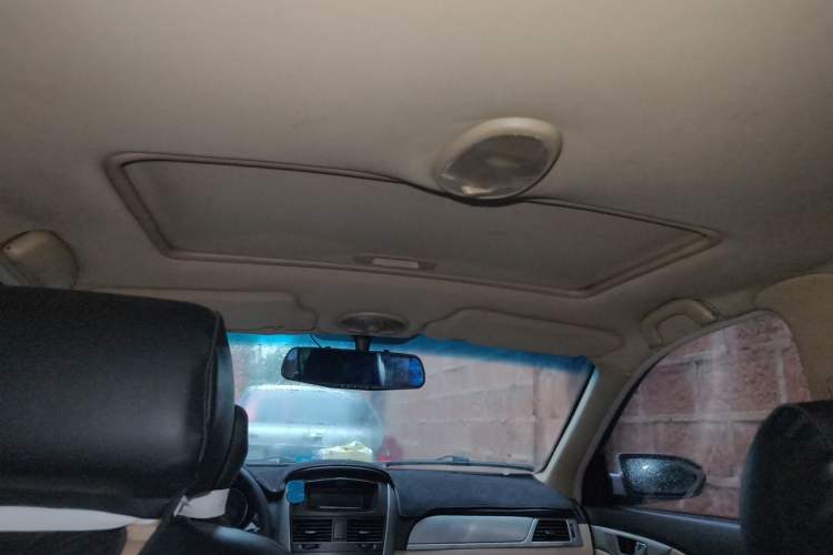 Used Buick Excelle 2011 1.6 LX-MT Headliner