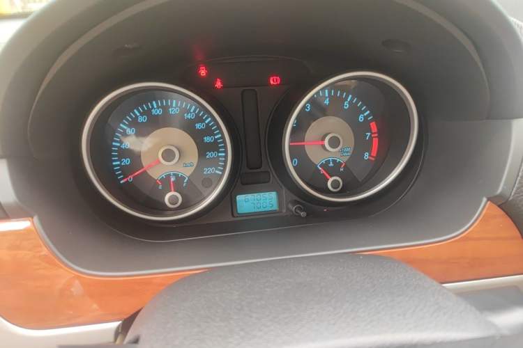Used Buick Excelle 2011 1.6 LE-MT Instrument Cluster