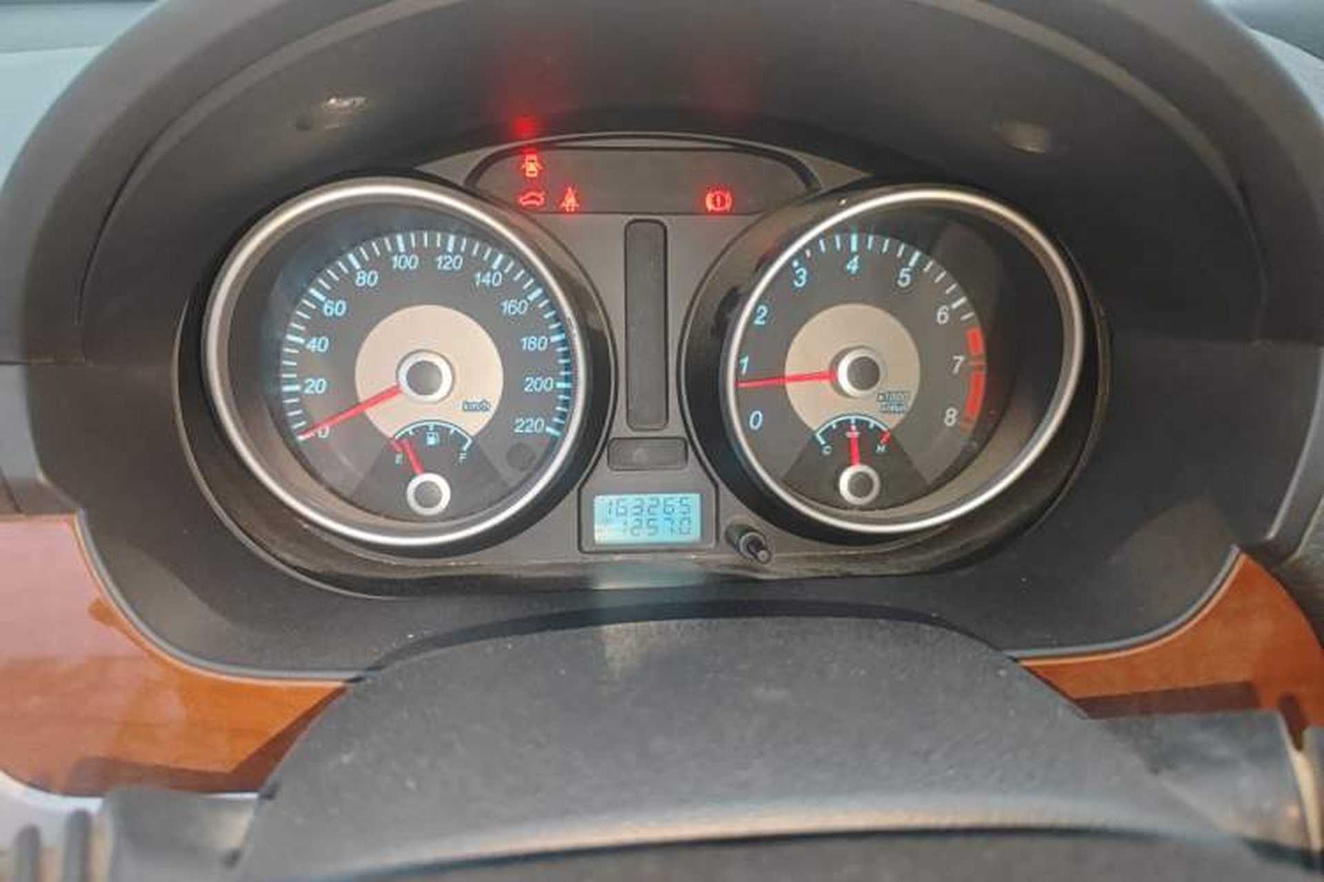 Used Buick Excelle 2011 1.6 LE-MT Instrument Cluster