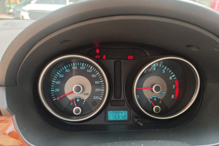 Used Buick Excelle 2011 1.6 LE-MT Instrument Cluster