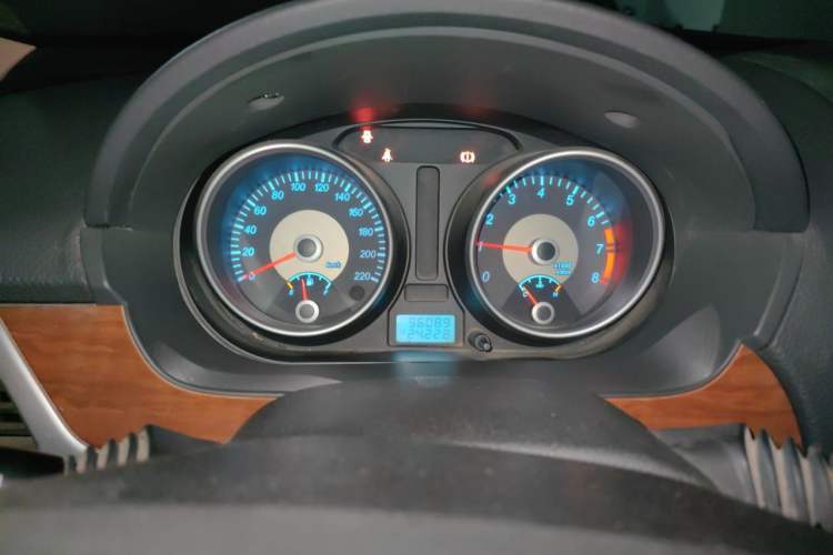 Used Buick Excelle 2011 1.6 LE-MT Instrument Cluster