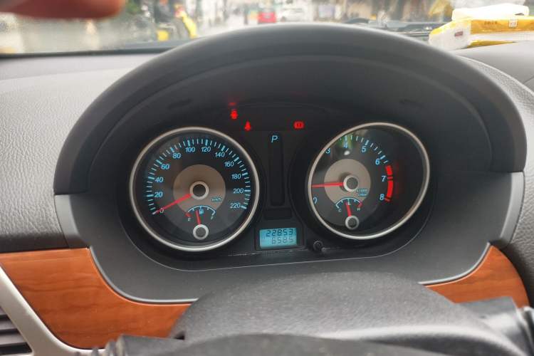 Used Buick Excelle 2011 1.6 LE-AT Instrument Cluster
