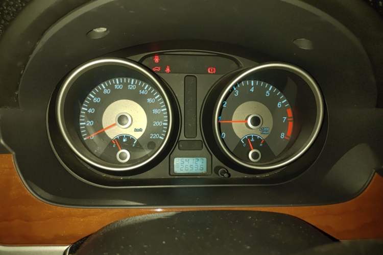 Used Buick Excelle 2011 1.6 LE-MT Instrument Cluster