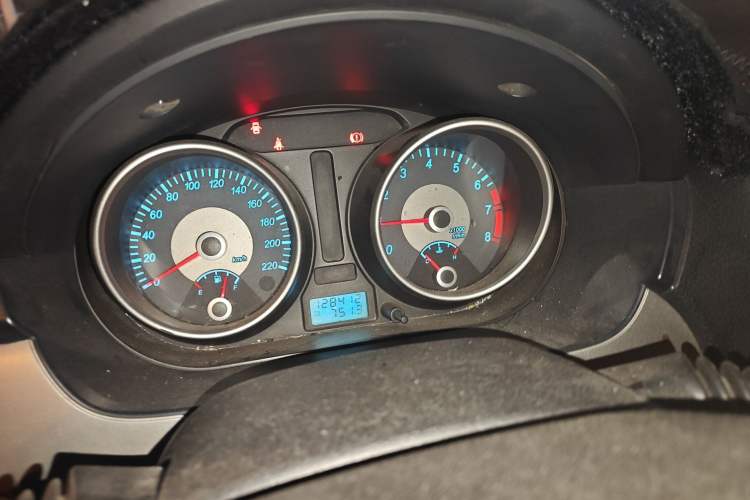 Used Buick Excelle 2011 1.6 LX-MT Instrument Cluster