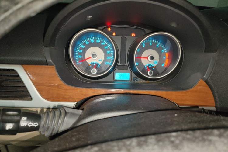 Used Buick Excelle 2011 1.6 LE-MT Instrument Cluster