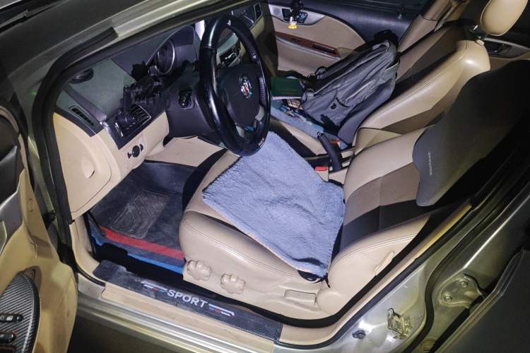 Used Buick Excelle 2011 1.6 LE-AT Left Front Seat