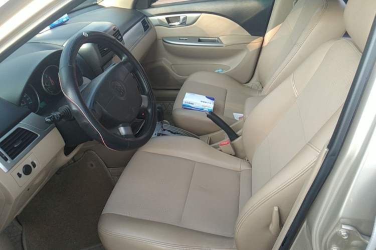Used Buick Excelle 2011 1.6LX-AT Left Front Seat