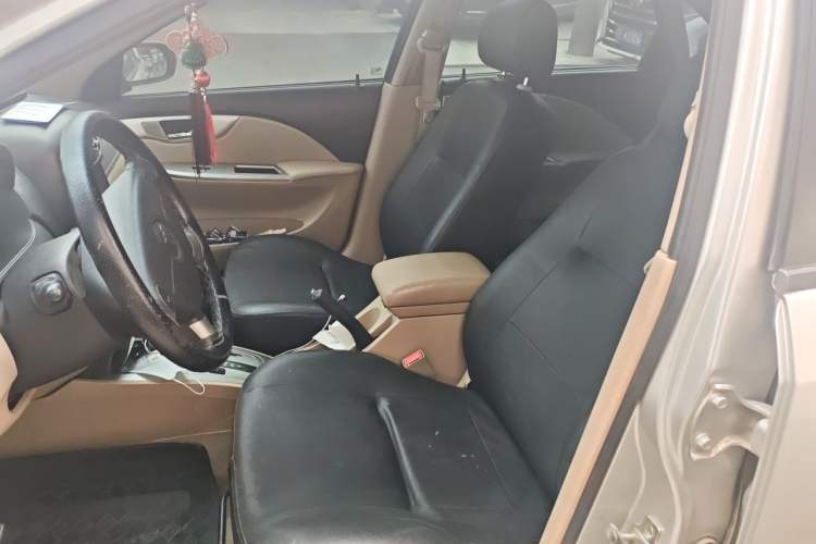 Used Buick Excelle 2011 1.6LX-AT Left Front Seat
