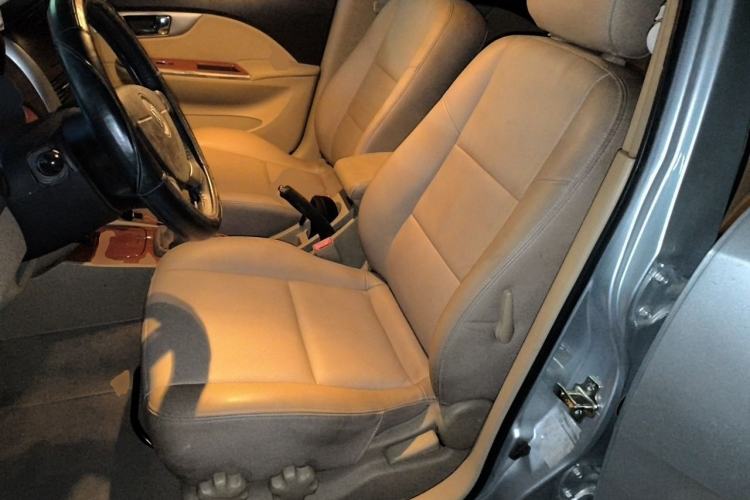 Used Buick Excelle 2011 1.6 LE-MT Left Front Seat