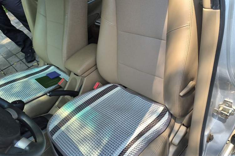 Used Buick Excelle 2011 1.6 LX-MT Left Front Seat