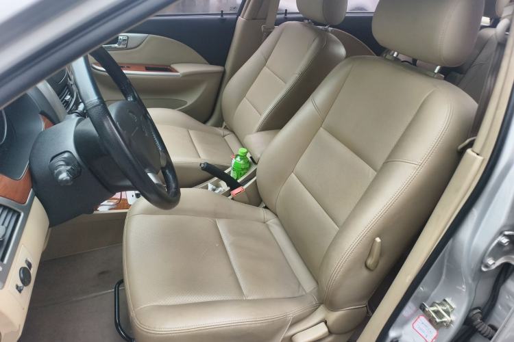 Used Buick Excelle 2011 1.6 LE-AT Left Front Seat