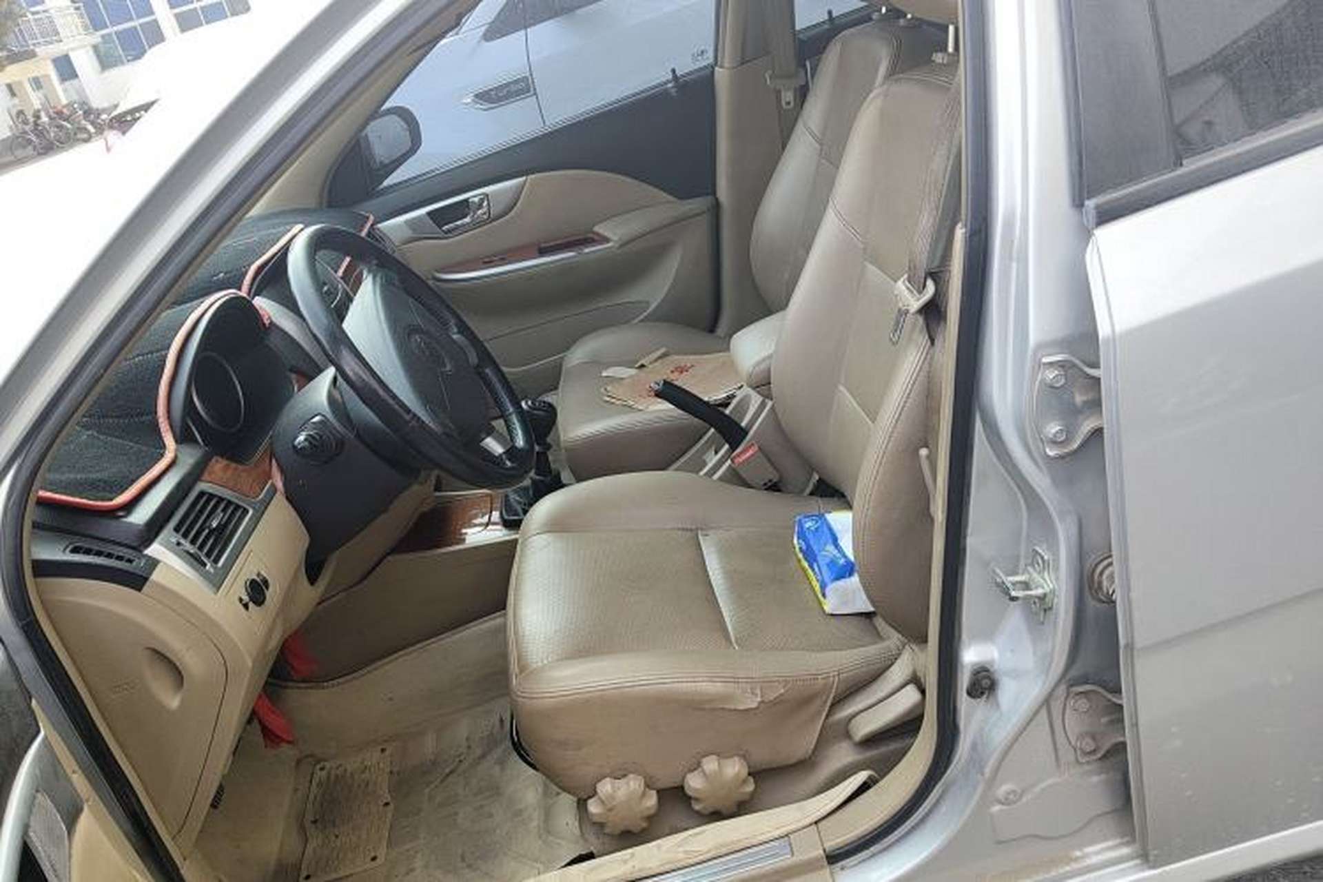 Used Buick Excelle 2011 1.6 LE-MT Left Front Seat