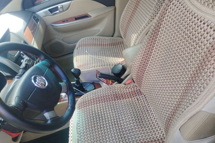 Used Buick Excelle 2011 1.6 LE-MT Left Front Seat