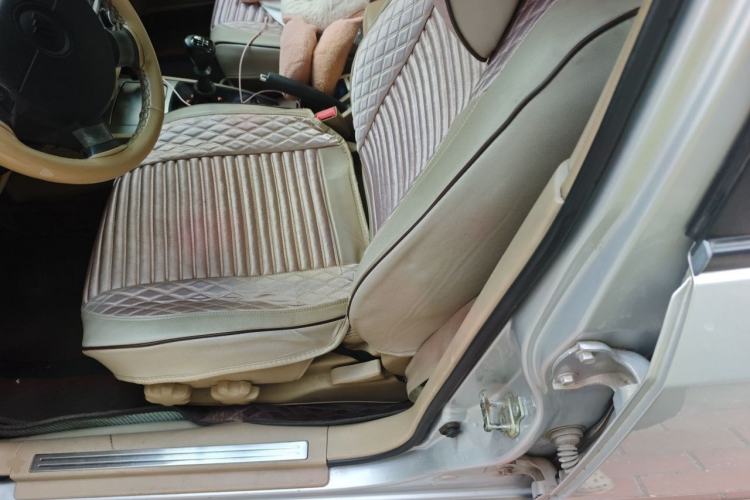 Used Buick Excelle 2011 1.6 LX-MT Left Front Seat