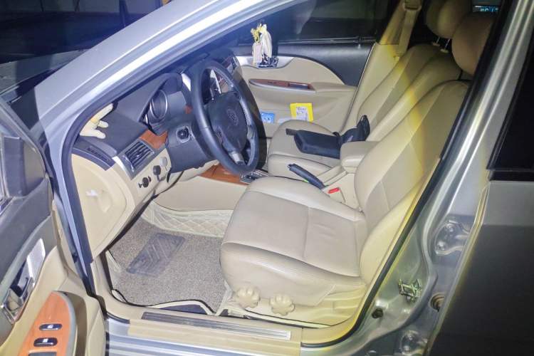 Used Buick Excelle 2011 1.6 LE-AT Left Front Seat