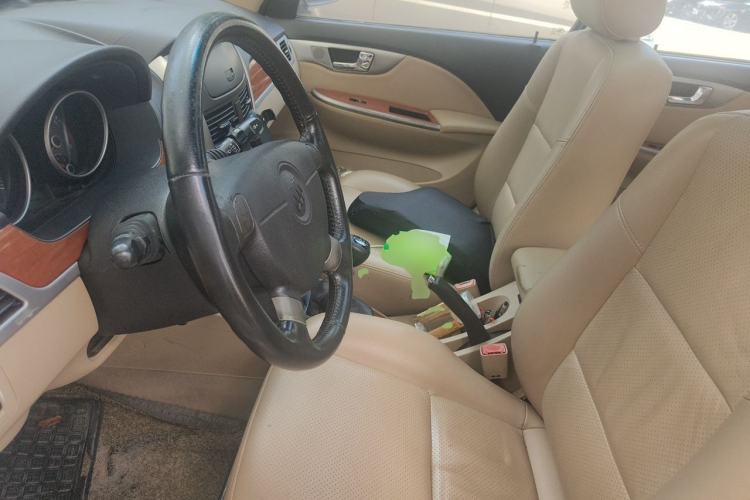 Used Buick Excelle 2011 1.6 LE-MT Left Front Seat