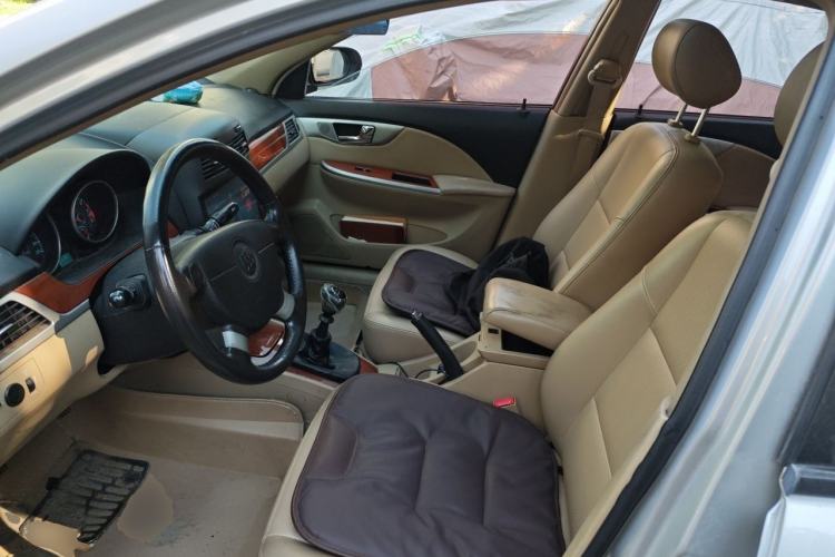 Used Buick Excelle 2011 1.6 LE-MT Left Front Seat