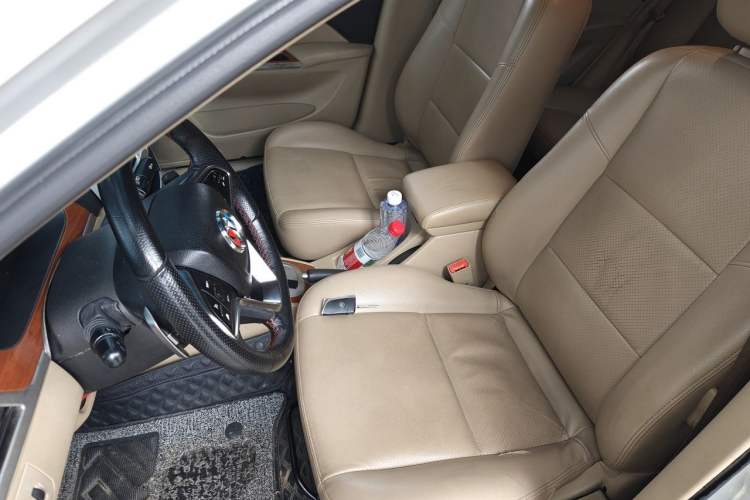Used Buick Excelle 2011 1.6 LE-AT Left Front Seat