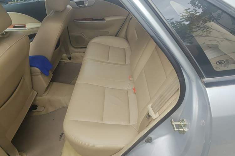 Used Buick Excelle 2011 1.6 LE-MT Left Rear Seat