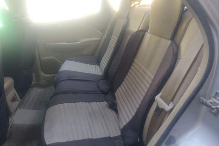 Used Buick Excelle 2011 1.6 LE-MT Left Rear Seat