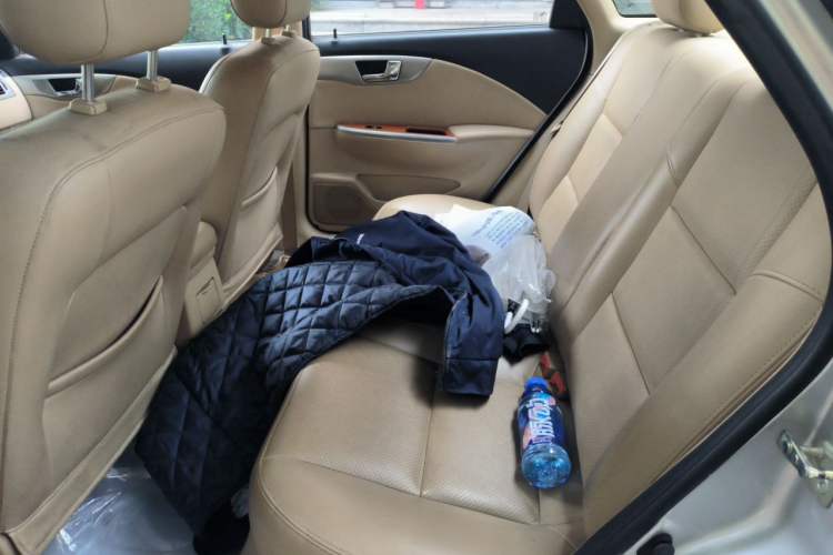 Used Buick Excelle 2011 1.6 LE-MT Left Rear Seat