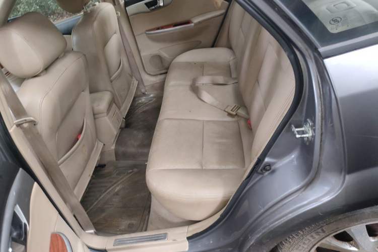 Used Buick Excelle 2011 1.6 LE-MT Left Rear Seat