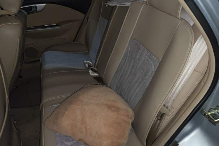 Used Buick Excelle 2011 1.6LX-AT Left Rear Seat