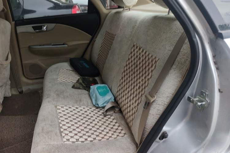 Used Buick Excelle 2011 1.6 LX-MT Left Rear Seat