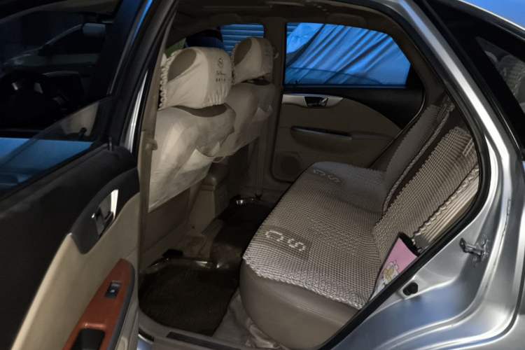 Used Buick Excelle 2011 1.6 LE-MT Left Rear Seat