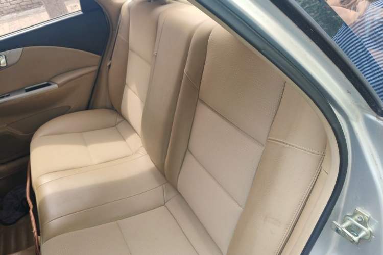 Used Buick Excelle 2011 1.6LX-AT Left Rear Seat
