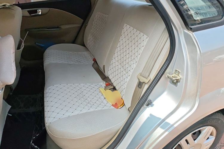 Used Buick Excelle 2011 1.6LX-AT Left Rear Seat