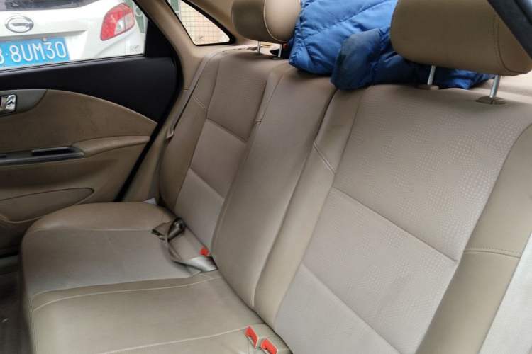 Used Buick Excelle 2011 1.6LX-AT Left Rear Seat