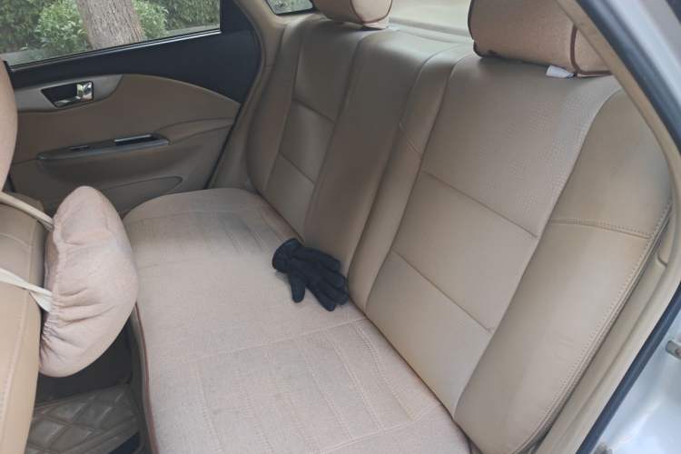 Used Buick Excelle 2011 1.6LX-AT Left Rear Seat