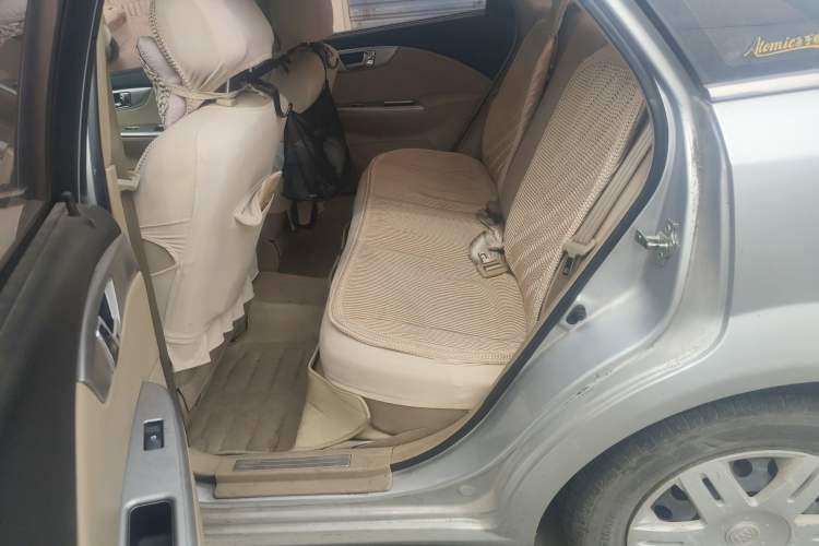 Used Buick Excelle 2011 1.6LX-AT Left Rear Seat
