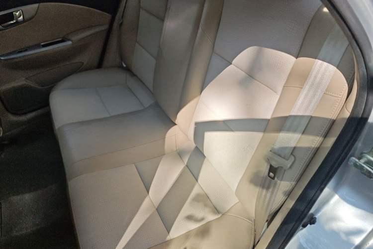 Used Buick Excelle 2011 1.6 LX-MT Left Rear Seat