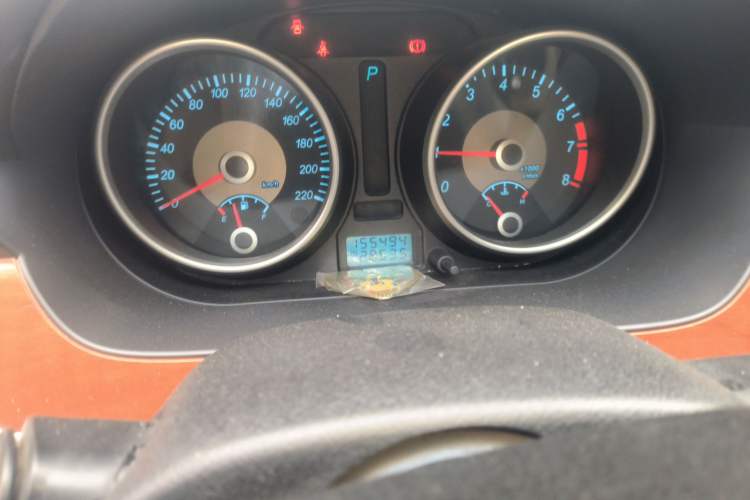 Used Buick Excelle 2011 1.6 LE-AT Odometer Close Up