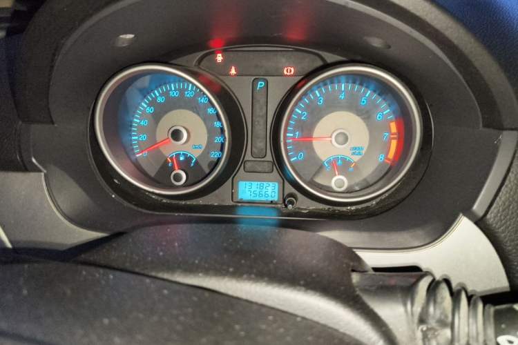 Used Buick Excelle 2011 1.6LX-AT Odometer Close Up