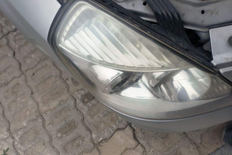 Used Buick Excelle 2011 1.6 LE-AT Right Front Headlight
