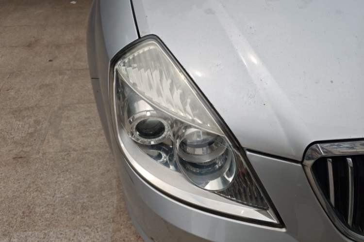 Used Buick Excelle 2011 1.6LX-AT Right Front Headlight